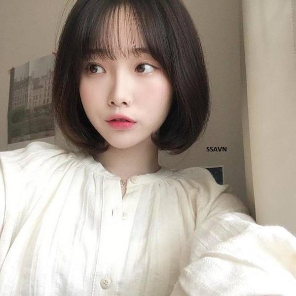 Tóc ngắn cụp đuôi
