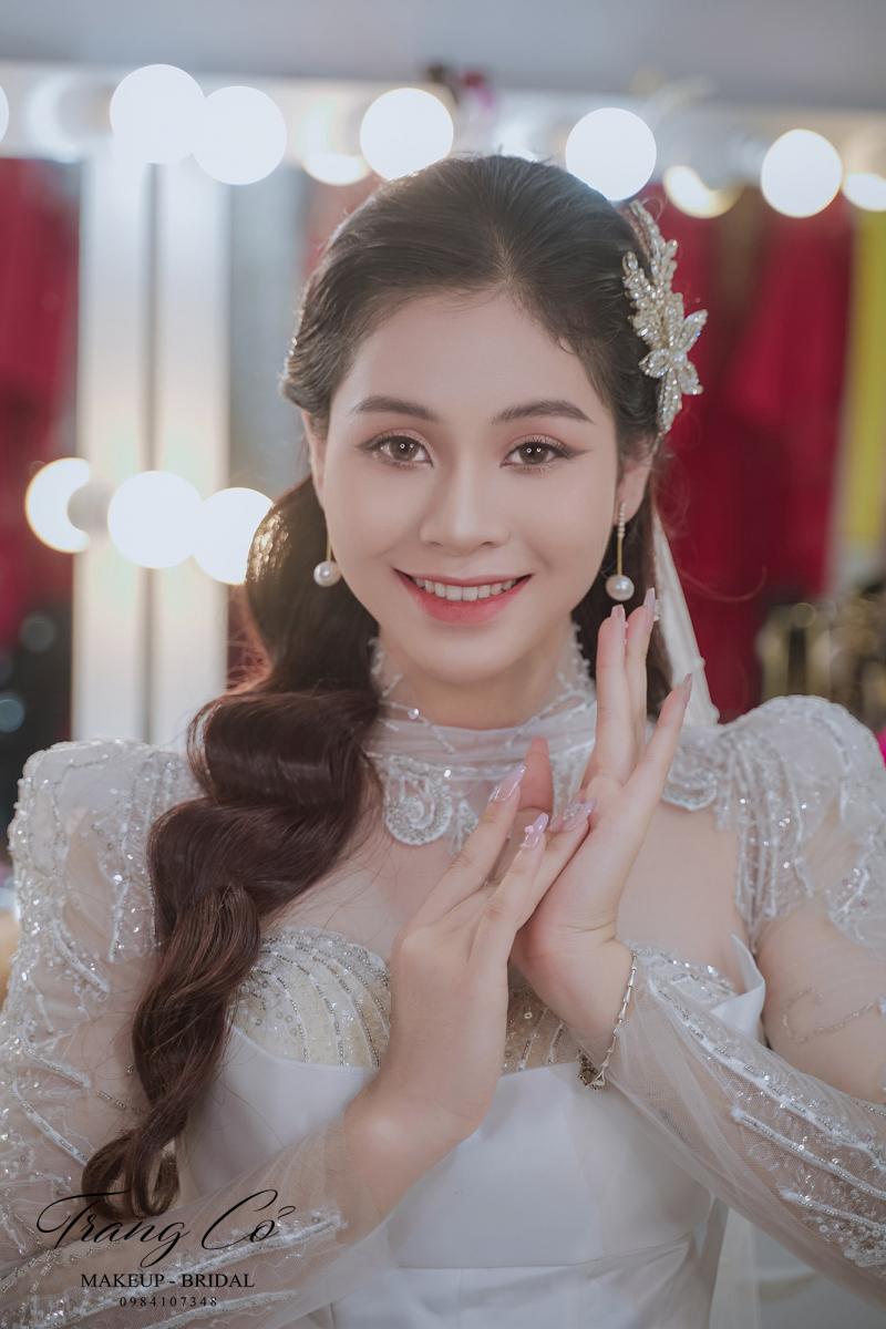 Trang Cỏ Makeup