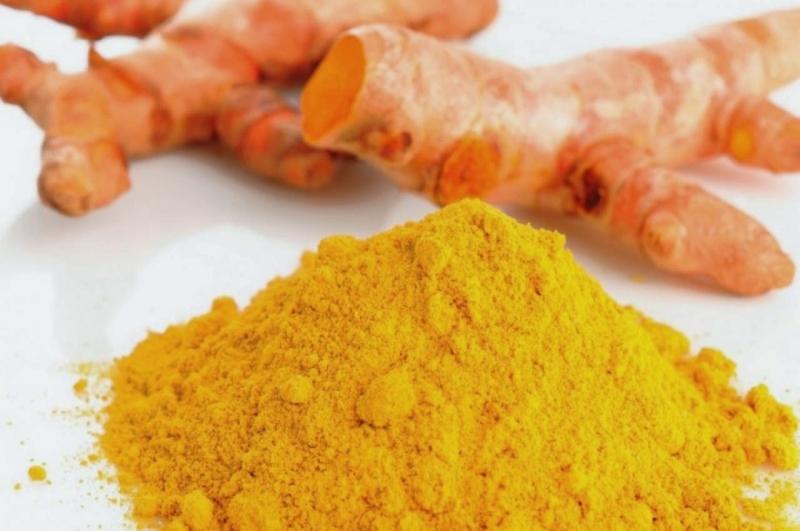 Trị mụn bằng nghệ