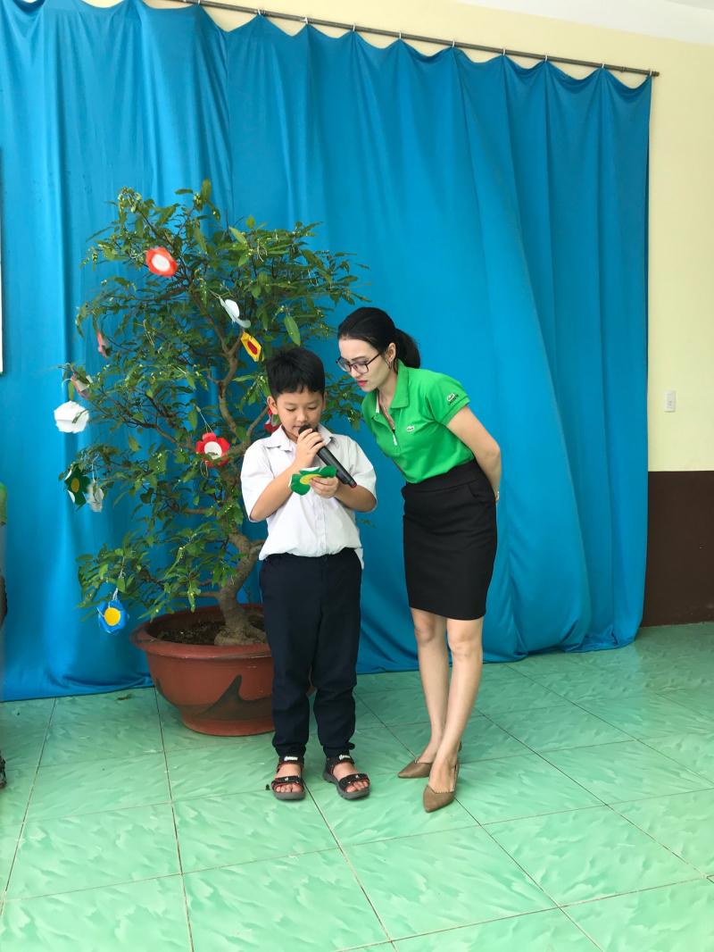 Trò chơi: Hái hoa dân chủ - Trò chơi tiếng Anh vui nhộn