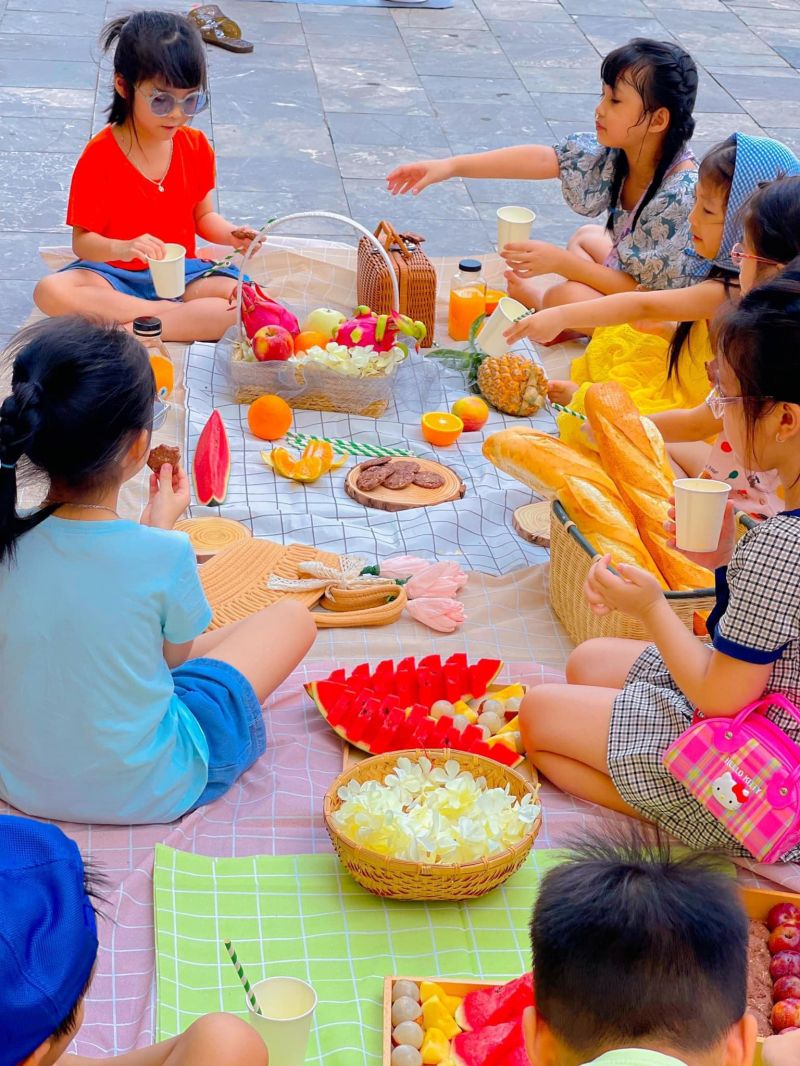 Các bé được tham gia hoạt động ngoại khóa