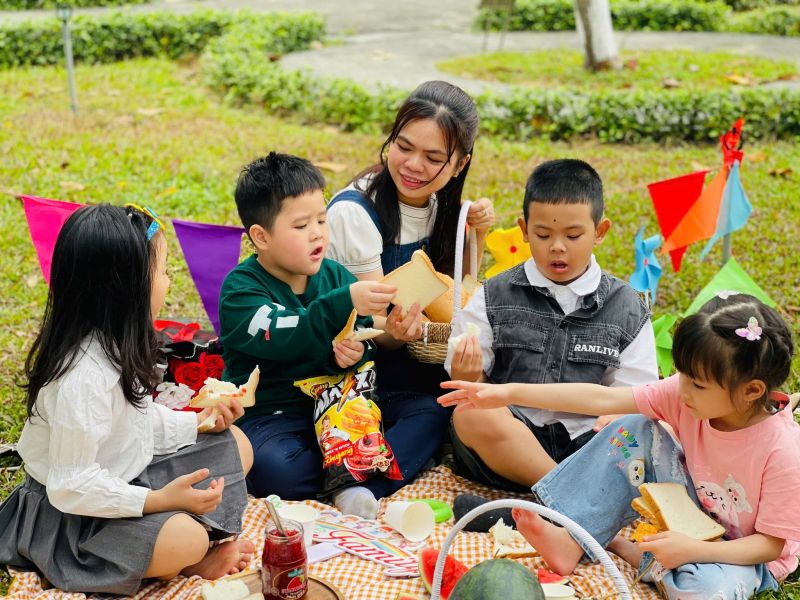 Trường Mầm Non Thần Đồng Việt