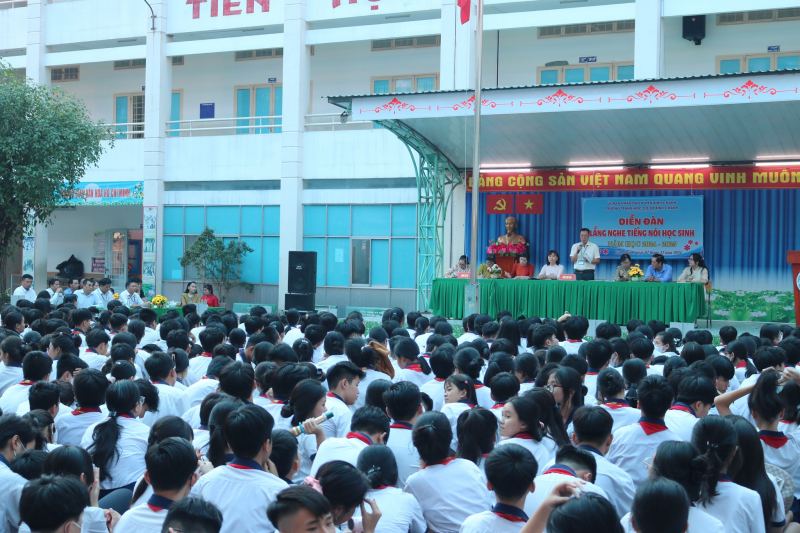 Trường THCS Bình Chánh
