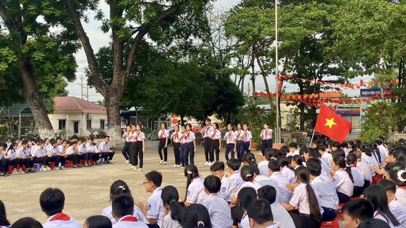 Trường THCS Bình Phú