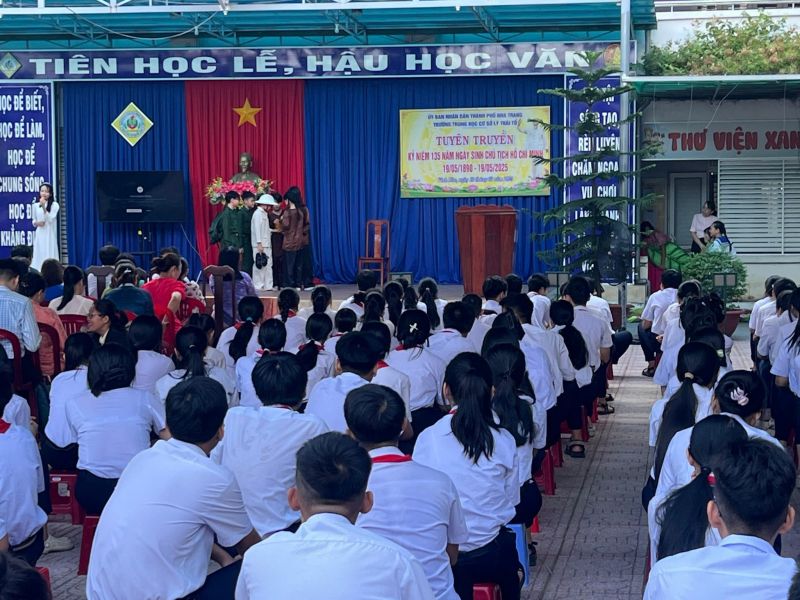 Trường THCS Lý Thái Tổ