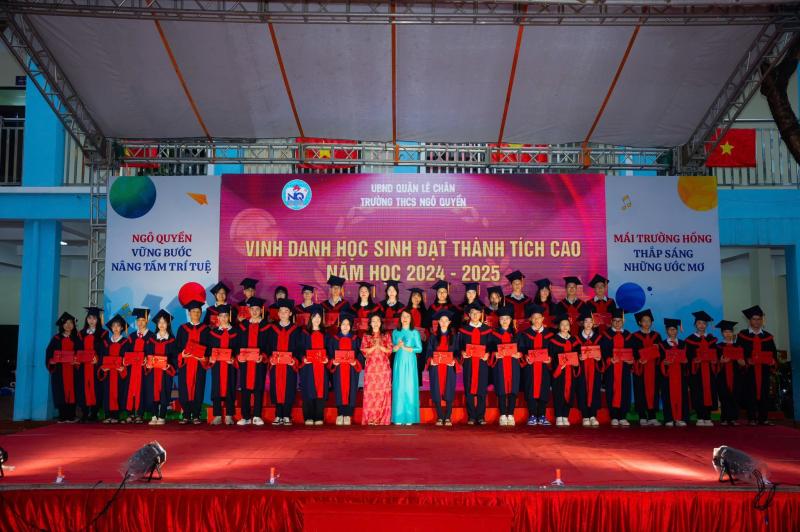 Trường THCS Ngô Quyền