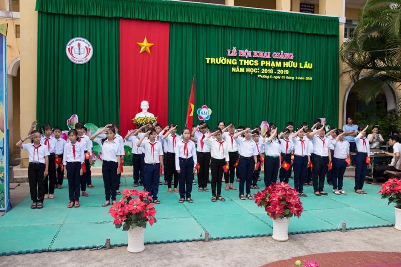 Trường THCS Phạm Hữu Lầu