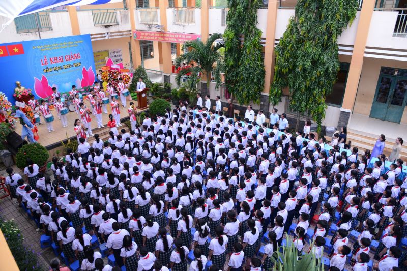 Trường THCS Phạm Văn Hai