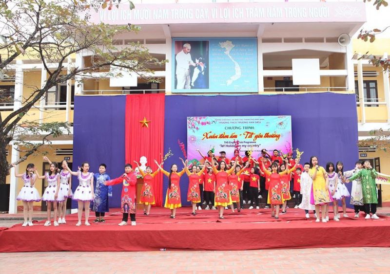 Trường THCS Trương Hán Siêu