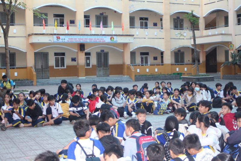 Trường THCS Võ Văn Vân