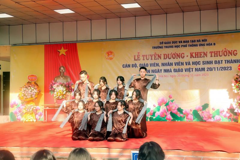 Trường THPT Ứng Hòa B