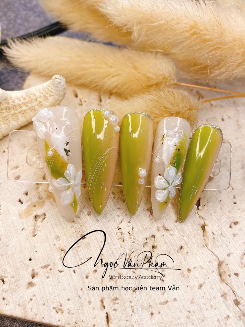 VÂN Nail & Beauty Spa