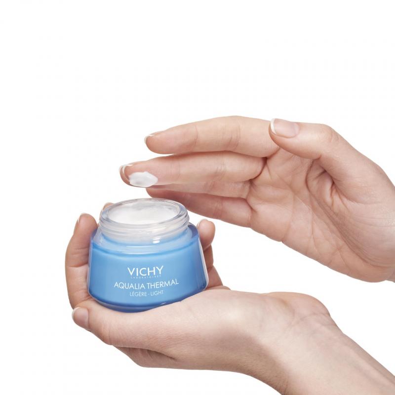 Kem dưỡng ẩm cấp nước cho da căng mịn Aqualia Thermal Rehydrating CreamLight