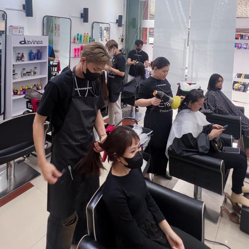 Vinh Hoàng Hair Salon