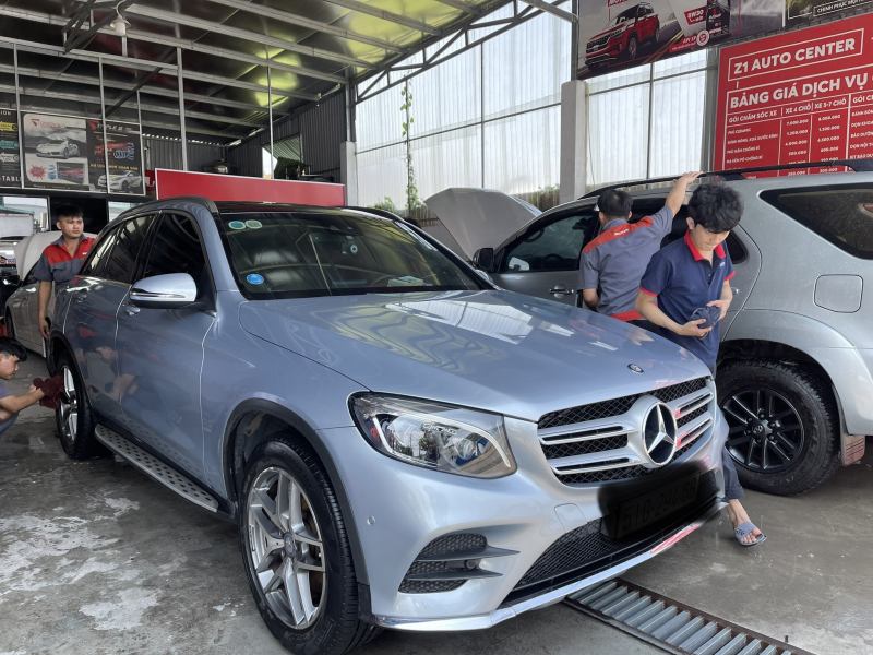 Z1 Auto Center